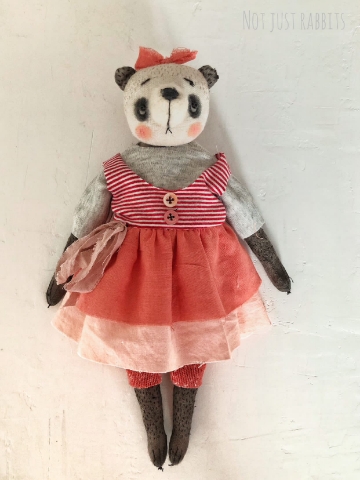 Picture of Patrizia Panda Pie - OOAK Soft Sculpture Art  - by Jana Jordan 