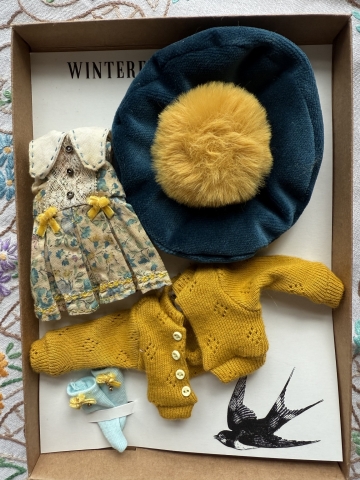 Picture of School Days Boxed Deluxe Set - for MIDDIE Blythe - ooak by WinterFog