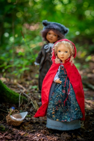 Picture of EXCLUSIVE NEW - "Storyland's Red Riding Hood & The Not So Bad Wolf" - LE 4 Sets SPOONS Collection - TWO DOLLS 42cm/16.5" BJD by Zwergnase - Bonus